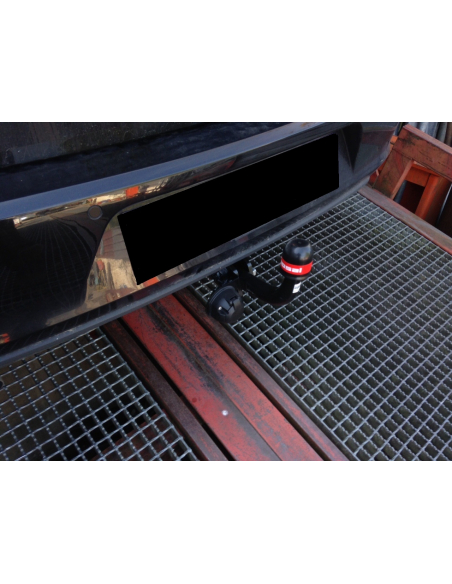 Attelage Col de cygne (RDAO) BOSAL
Faisceau spécifique 13 broches aux normes constructeur AMD JAEGER