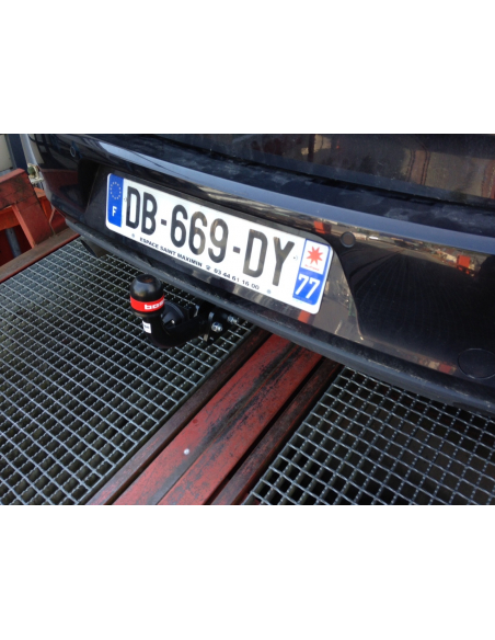 Attelage Col de cygne (RDAO) BOSAL
Faisceau spécifique 13 broches aux normes constructeur AMD JAEGER