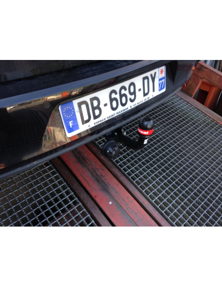 Attelage Col de cygne (RDAO) BOSAL
Faisceau spécifique 13 broches aux normes constructeur AMD JAEGER