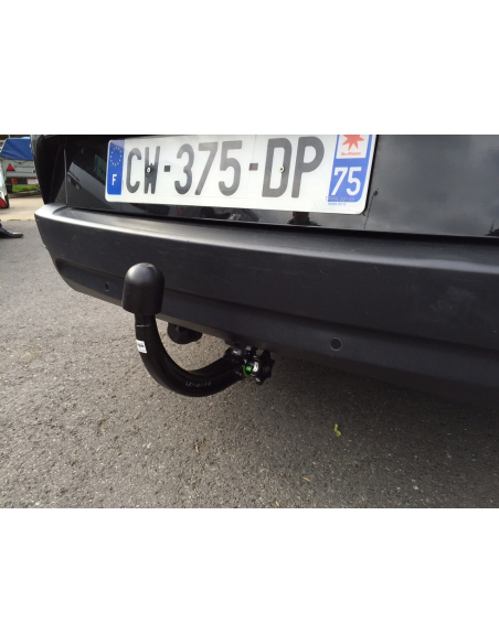 Attelage démontable sans outils (RDSO) WESTFALIA
Faisceau spécifique 7 broches aux normes constructeur AMD JAEGER