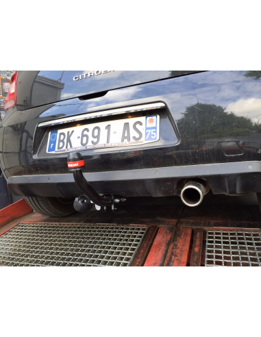 Attelage Col de cygne (RDAO) BOSAL
Faisceau spécifique 7 broches aux normes constructeur AMD JAEGER