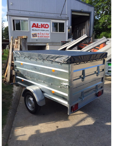 LCA 201 + Réhausse de ridelles* + Bâche plate* - *En option