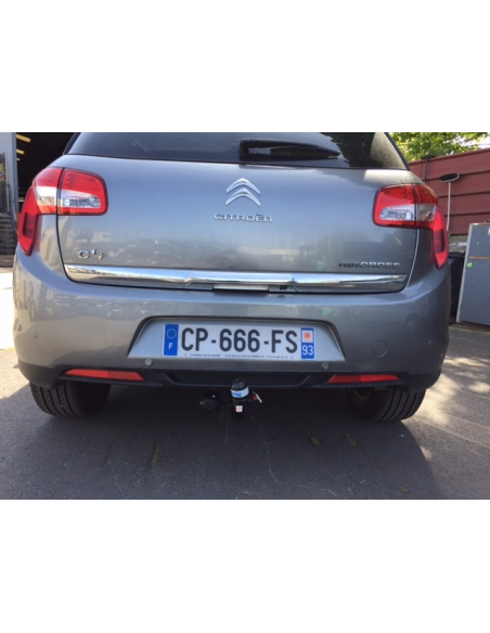 Attelage démontable sans outils (RDSO) BOSAL
Faisceau spécifique 7 broches aux normes constructeur BOSAL