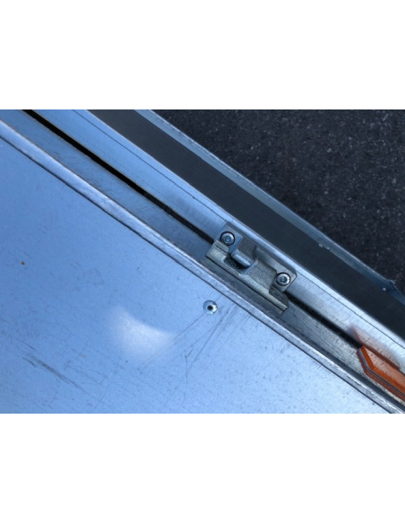 Remorque benne 1 essieu roues dessous BRI260F150