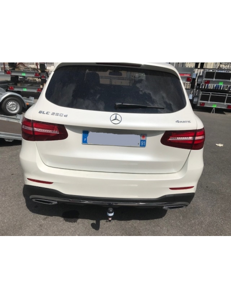 Pose Attelage MERCEDES GLC