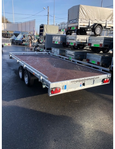 Remorque plateau NU roues intérieures...