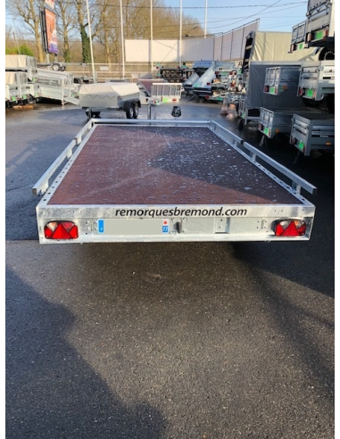 Remorque plateau NU roues intérieures...
