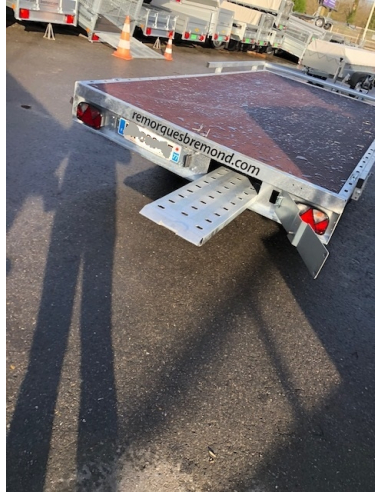 Remorque plateau NU roues intérieures...