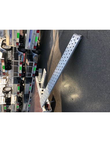 Remorque plateau NU roues intérieures...