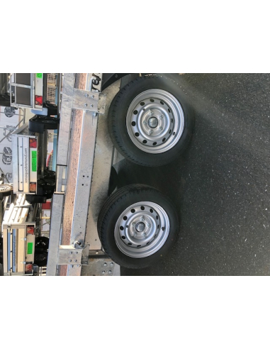 Remorque plateau NU roues intérieures...