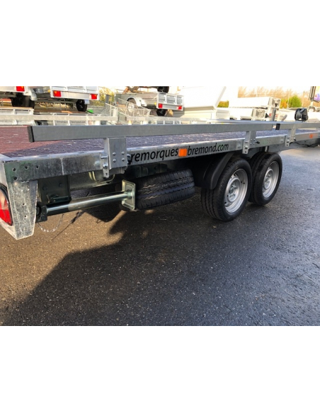 Remorque plateau NU roues intérieures surbaissées. REF RIS400F350