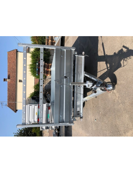 Remorque tri-benne 2 essieux roues dessous