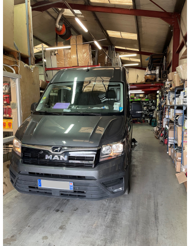 Attelage Classique avec platine GDW
Faisceau spécifique 13 broches aux normes constructeur AMD JAEGER