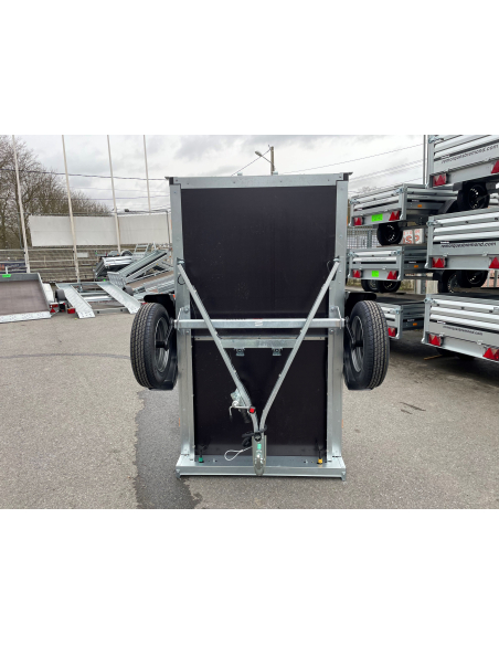 Remorque BRENDERUP 1205XL - Stockage vertical grâce à la flèche rabattable Remorque BRENDERUP 1205XL - Stockage vertical grâce à la flèche rabattable