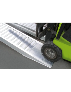 Rampes en alu renforcées 2.5 m - Capacité jusqu'à 4 110 kg 2