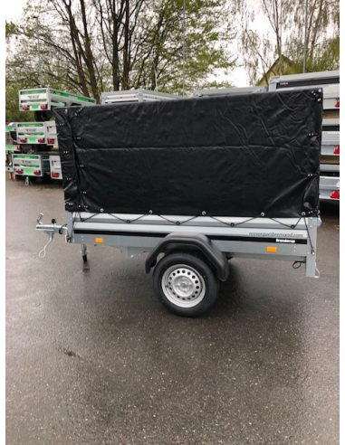 Le pack comprend la remorque BREDERUP 1205S, la bâche haute de 80 cm et la roue jockey