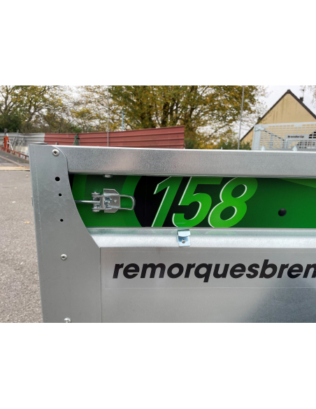 Remorque DAXARA 158 - Grenouillères réglables pour un maintien optimal de la ridelle arrière