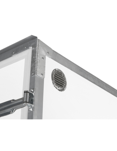 Aération -
Pour éviter la condensation à l’intérieur de la remorque.
