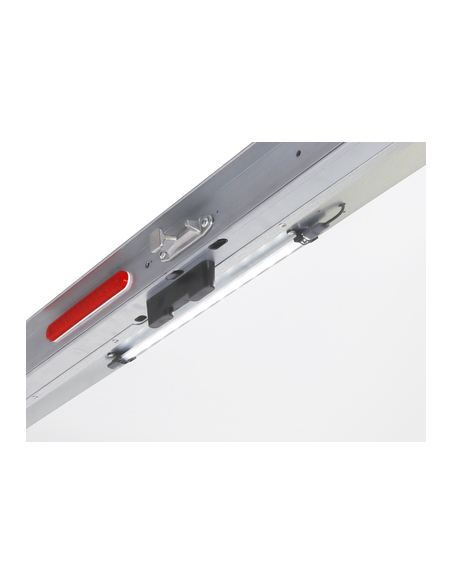 Éclairage LED intérieur -
Éclairage LED intérieur en série. Pour bien éclairer l’intérieur de la remorque.